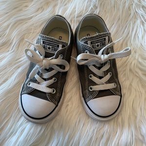 Converse size 9 toddler